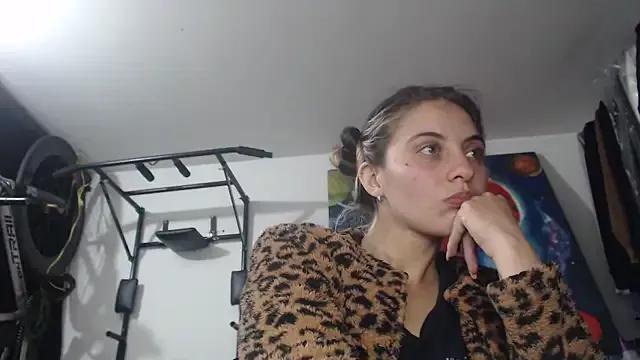 Freechat mariecam420 on StripChat