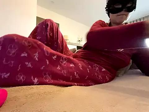 Freechat Marilou1983 on StripChat