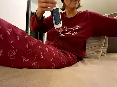 Freechat Marilou1983 on StripChat