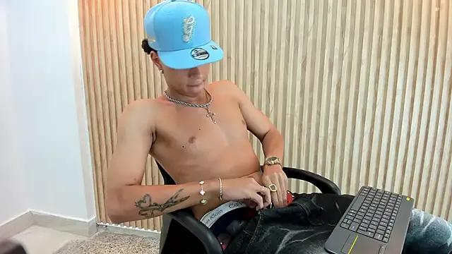 Freechat MARSHALL_SPENCER on StripChat