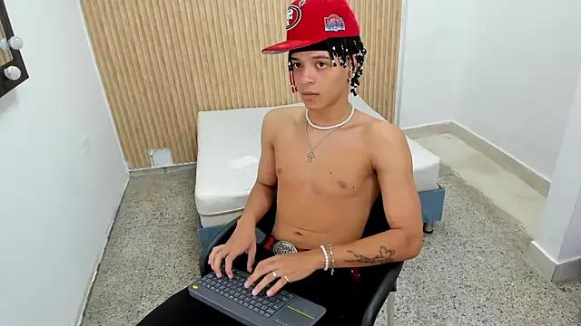 Freechat MARSHALL_SPENCER on StripChat