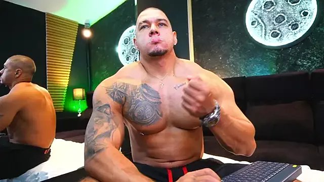 Freechat MassimoWalton2 on StripChat