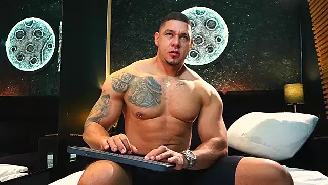 Freechat MassimoWalton2 on StripChat