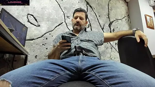 Freechat Maxi_thebig_daddy on StripChat