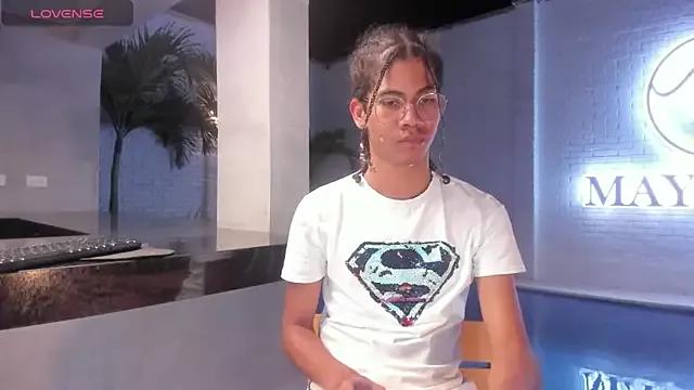 Maxim-Walker on StripChat 