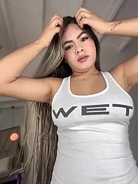 MayaMoanXXX on StripChat 