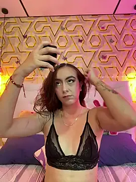 MelanyyJhonson15 — 10 min Naked 