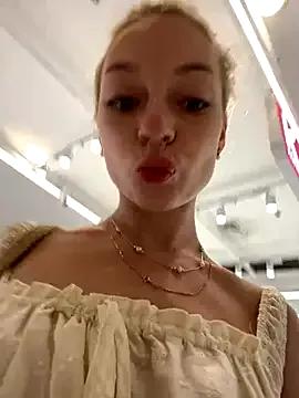 Freechat melissa_grr on StripChat