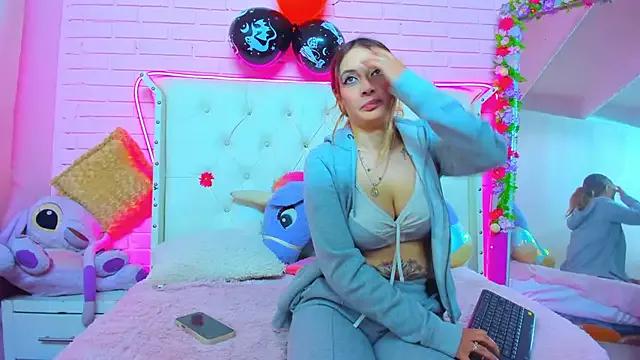 Admire Melissa_walker_, they want to masturbate for you Melissa_walker_ from StripChat