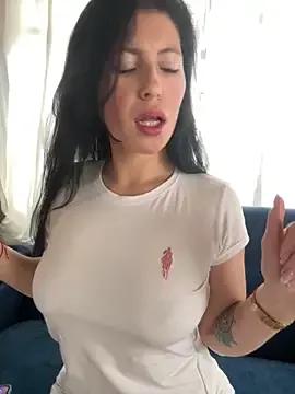 Freechat Mia_salinass on StripChat