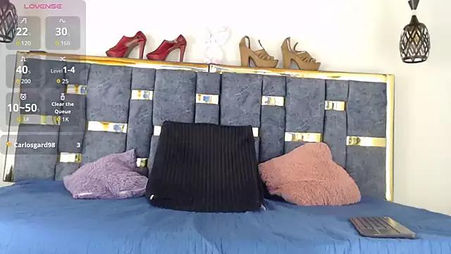 Freechat mia_wetts on StripChat