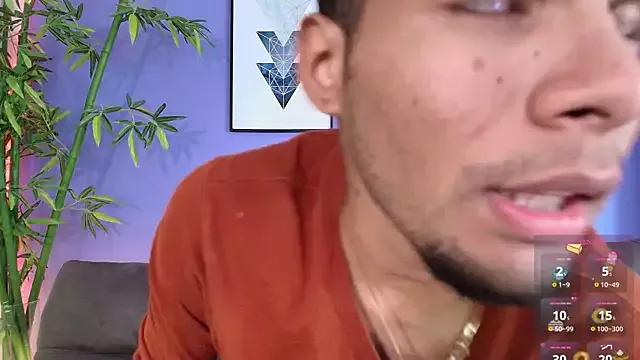 miaa_lux on StripChat 