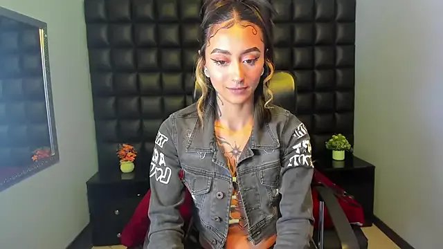 Miaa_Thopmson on StripChat 