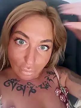 MiaMooly on StripChat 