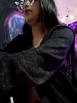 Freechat MiaStarts on StripChat