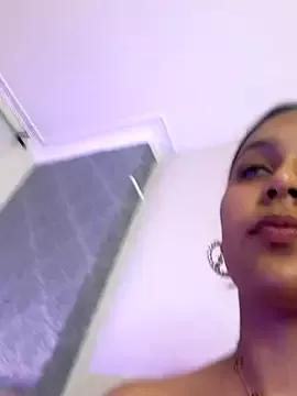 Freechat MiilaBlake on StripChat