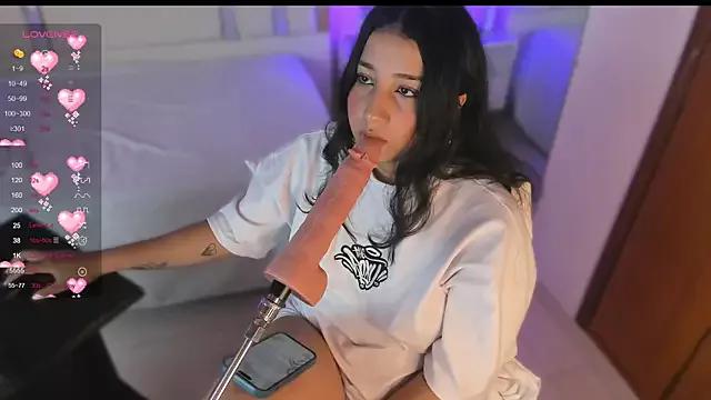 Freechat Miliaangeles on StripChat