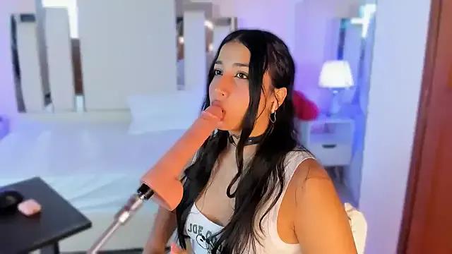 Freechat Miliaangeles on StripChat