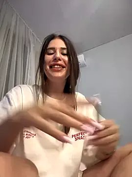 Freechat Milkissss on StripChat