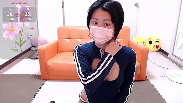 minamina1221 on StripChat 