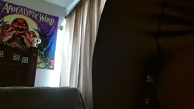 Freechat MINI_Petite on StripChat