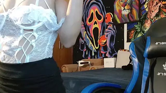 Freechat MINI_Petite on StripChat