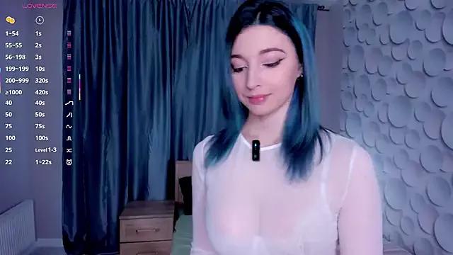 MinnieHiness on StripChat 
