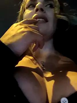 Misscata1106 on StripChat 