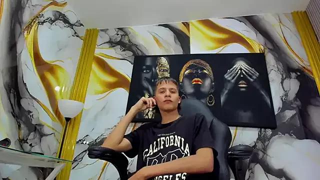mono_blonde on StripChat 