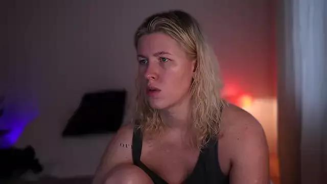 Private moonamii on StripChat