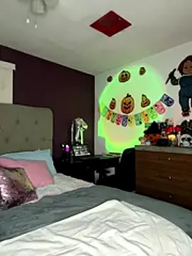 Freechat MyHoneyFrida on StripChat