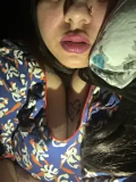 StripChat Myra_Desire69 is Freechat Myra_Desire69 — Boobs Oiling In Public