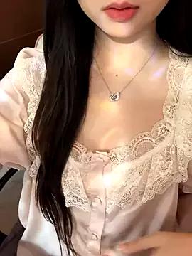 Nana_kute20 from StripChat