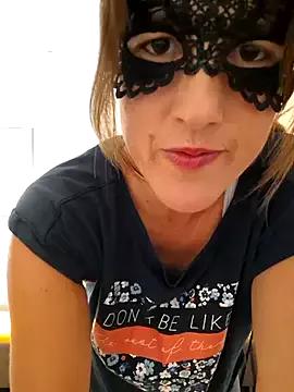 Freechat NaughtyCatgirl on StripChat