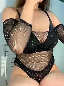 Nayafreaky on StripChat 