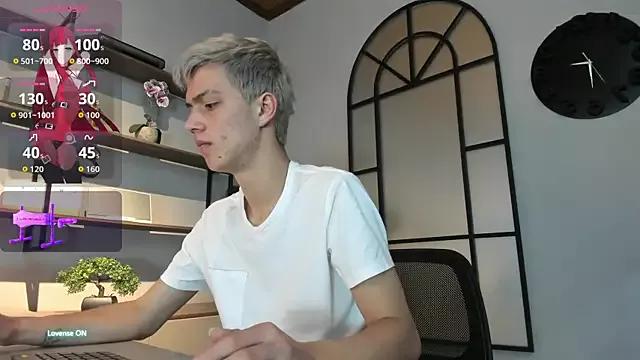 nicktorn from StripChat