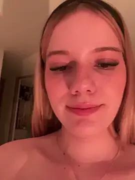 NicoleCut on StripChat 