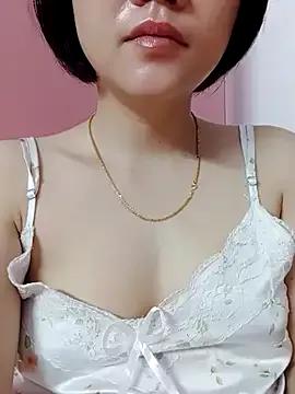 Niknik33015 on StripChat