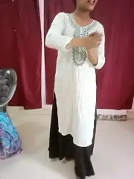 Freechat pari_rani7 on StripChat