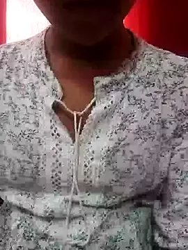 Freechat pari_rani7 on StripChat