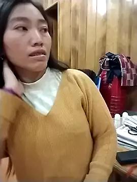 Gorgeous PhienPhien wants you to fuck her body now PhienPhien from StripChat