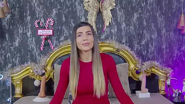 PlayfulShow on StripChat 