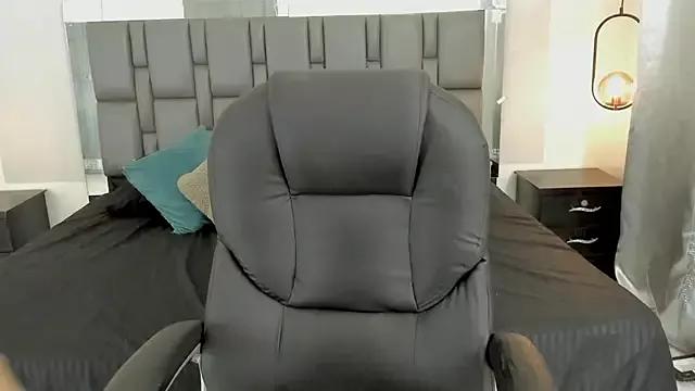 pretty_ariiel from StripChat