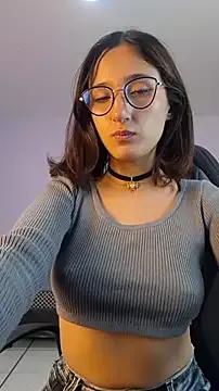 Admire StripChat's Princess_foxxy princess_foxxy from StripChat