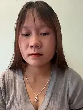 Freechat qinejr37 on StripChat