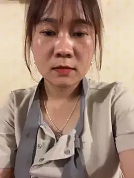 Freechat qinejr37 on StripChat