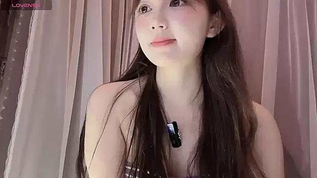 Freechat qqqq0808 on StripChat