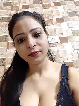 QUEEN-ADITI on StripChat 