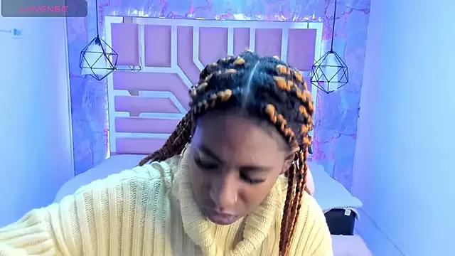 Queen_perla_ on StripChat 