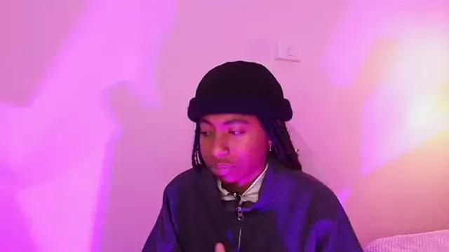 Queen_perla_ on StripChat 